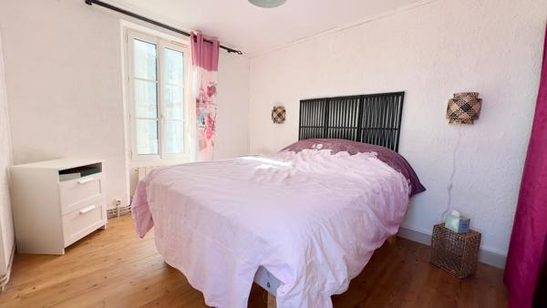 MAISON DE VILLE SITUÉE A SAINTES