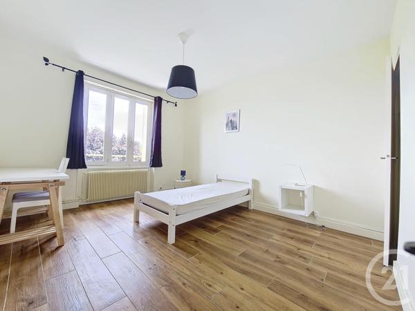 Maison à vendre  9 pièces - 197,85 m2 ROMAGNAT - 63