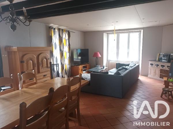 Maison à vendre 7 pièces 208 m² Clessé