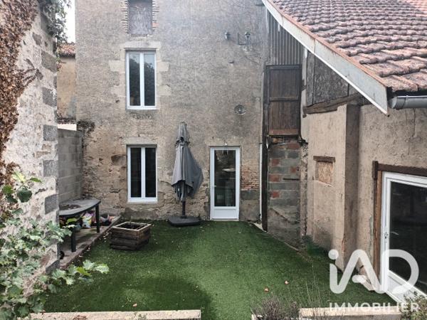 Maison à vendre 7 pièces 208 m² Clessé