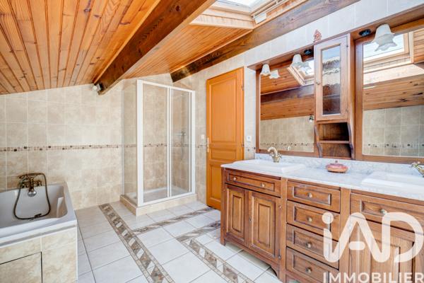 Maison à vendre 6 pièces 252 m² Toulouse