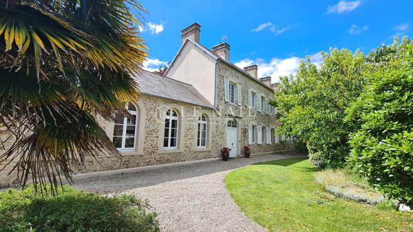 A 10 MINUTES DES PLAGES : Élégante maison XVIIIe dans un écrin de verdure