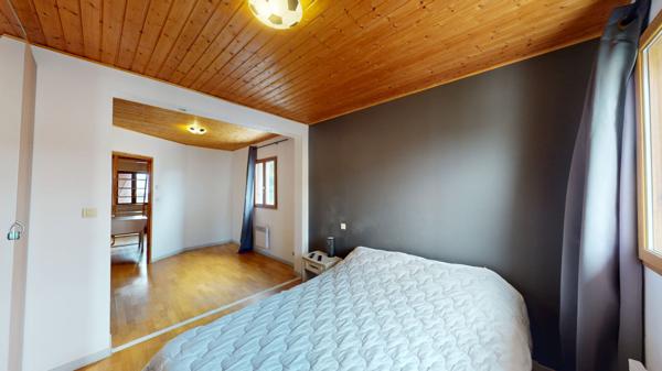 Charmante maison de village d'environ 140 m² avec cour intime.