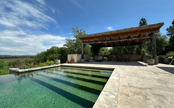 Maison à vendre    8 pièces •  Langon