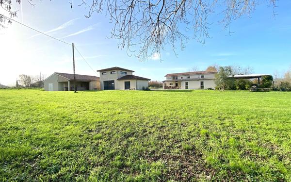 Maison à vendre    8 pièces •  Langon