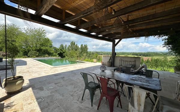 Maison à vendre    8 pièces •  Langon