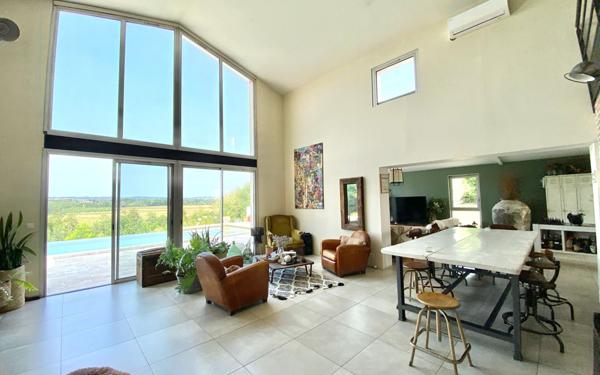 Maison à vendre    8 pièces •  Langon