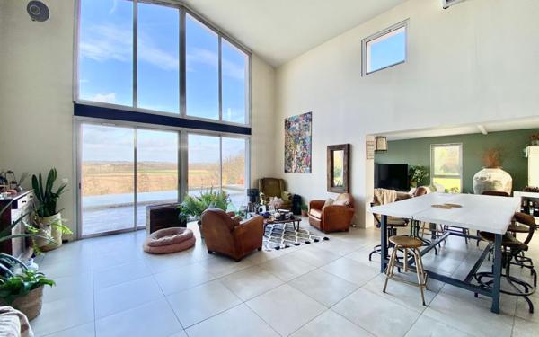 Maison à vendre    8 pièces •  Langon