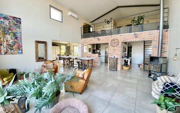 Maison à vendre    8 pièces •  Langon