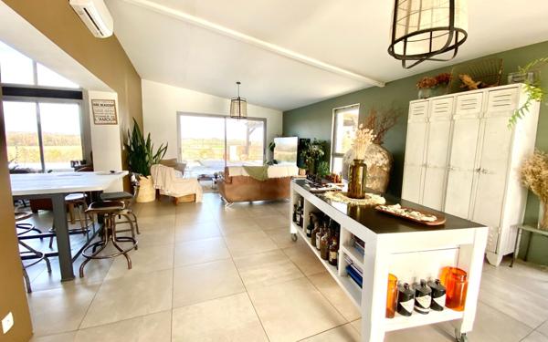 Maison à vendre    8 pièces •  Langon