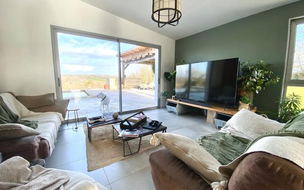 Maison à vendre    8 pièces •  Langon