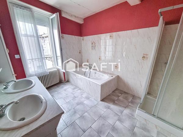 Maison de ville - Matha centre