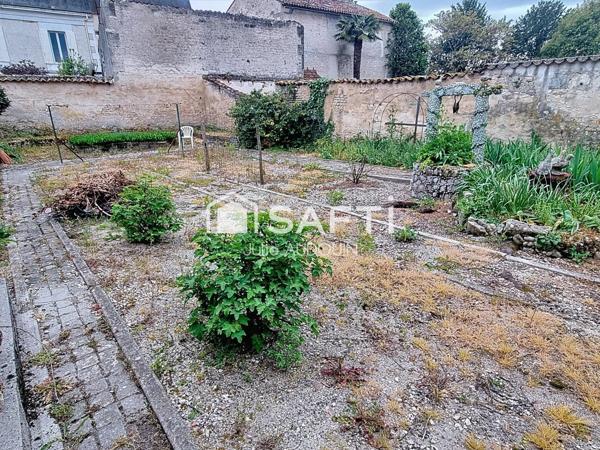 Maison de ville - Matha centre