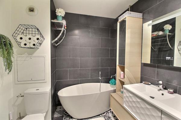 Appartement  en duplex  de type 3 pièces 54.03 utiles (51.23 m² carrez)  revisité en grand F2 représentant 54.03 m² utiles