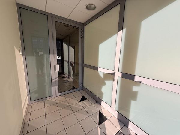 BUREAU A LOUER PLACE DAVILLA A CARCASSONNE