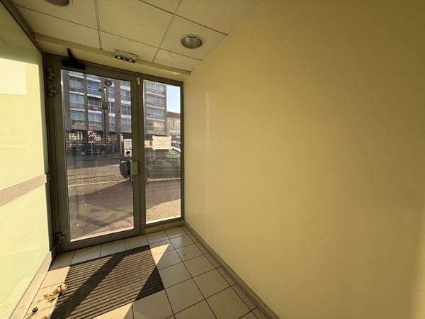 BUREAU A LOUER PLACE DAVILLA A CARCASSONNE