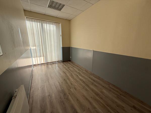 BUREAU A LOUER PLACE DAVILLA A CARCASSONNE