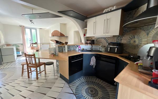 Maison à vendre    4 pièces • 145 m2 La Cassaigne