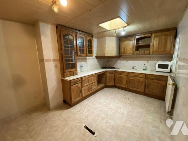 Maison à Vendre à Houplines (59116) en Nord (59)

Nous vous présentons cette maison d'une sup...