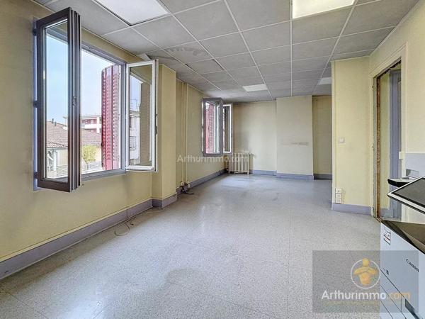 Vente Local commercial 9 pièces 331 m2 à Bourgoin-Jallieu