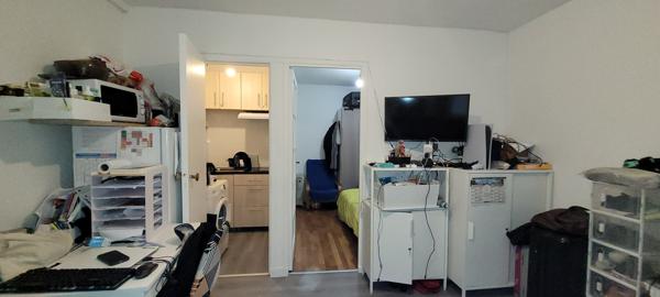 Paris (75012) STUDIO RDC SUR COUR