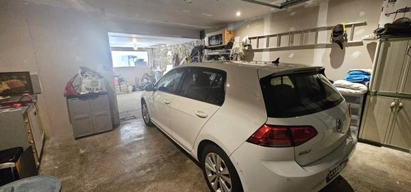 MAISON EN PIERRE 220M2 HAB.