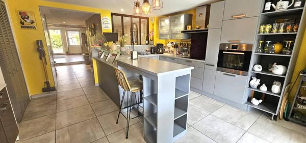 MAISON EN PIERRE 220M2 HAB.