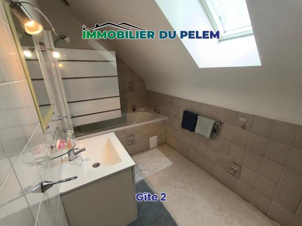 Locarn (22340) Vie de plain-pied avec gîtes et piscine chauffée