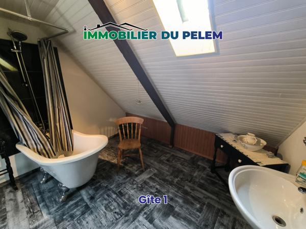 Locarn (22340) Vie de plain-pied avec gîtes et piscine chauffée