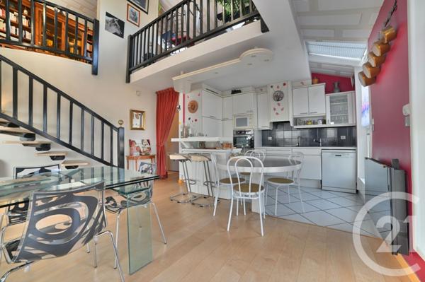 Appartement T5 à vendre  5 pièces - 212,72 m2 ROYAN - 17