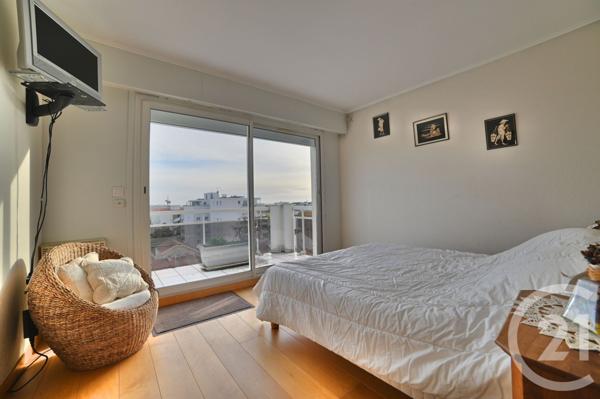 Appartement T5 à vendre  5 pièces - 212,72 m2 ROYAN - 17