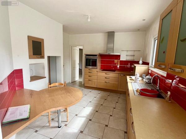 Maison individuelle à vendre à Challans en Vendée (85300), ref : 998/M/2355-85092