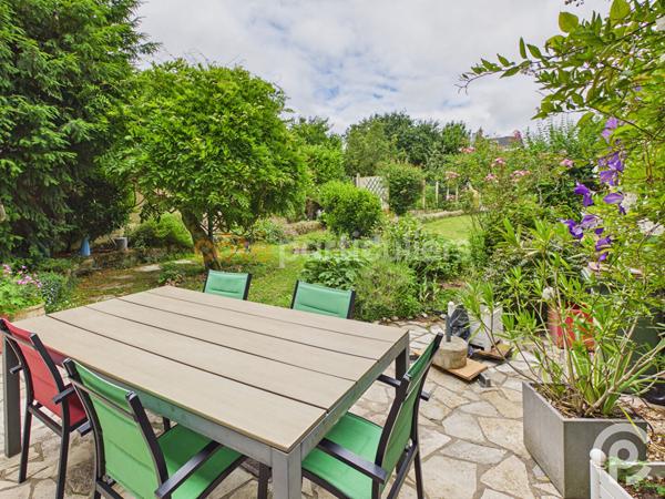 Vente
                Maison125 m² - 5 Pièces -
                    CLAMART (92140)