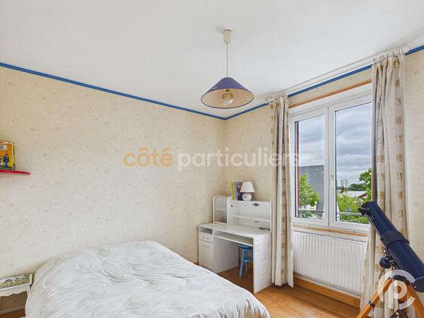 Vente
                Maison125 m² - 5 Pièces -
                    CLAMART (92140)