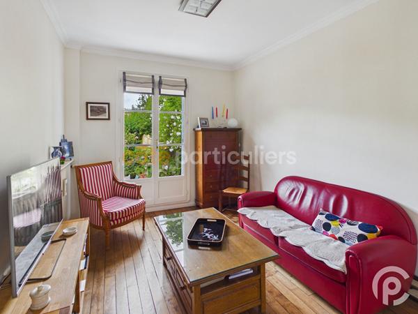 Vente
                Maison125 m² - 5 Pièces -
                    CLAMART (92140)