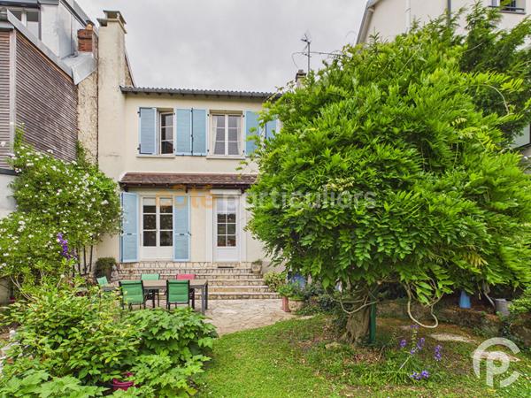 Vente
                Maison125 m² - 5 Pièces -
                    CLAMART (92140)