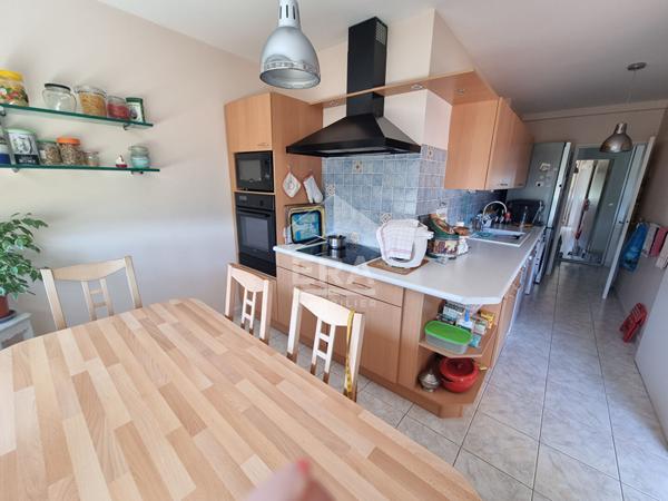 À vendre : Appartement 5 pièces avec vue sur l'étang à Martigues