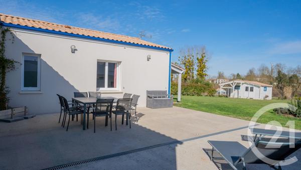 Maison à vendre  7 pièces - 177 m2 SAUJON - 17