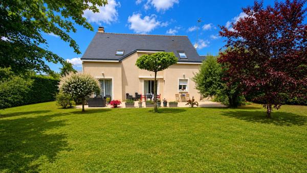 Briollay - Maison récente de plus de 220 m² avec de belles prestations