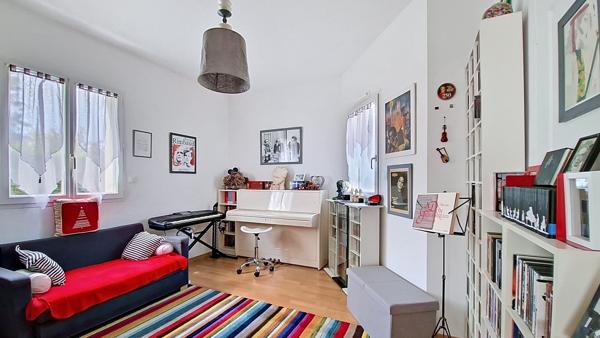 Briollay - Maison récente de plus de 220 m² avec de belles prestations