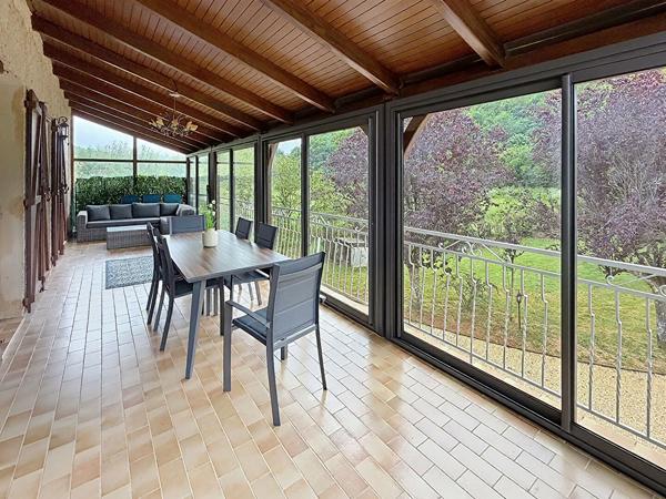 Belle maison de 250m² avec piscine dans environnement privilégié