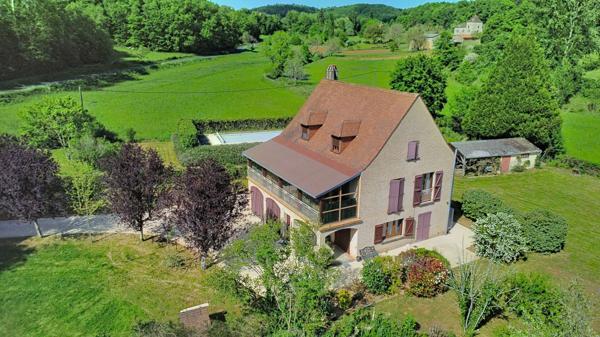 Belle maison de 250m² avec piscine dans environnement privilégié