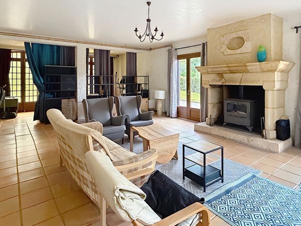 Belle maison de 250m² avec piscine dans environnement privilégié