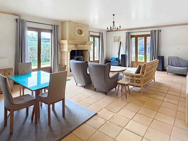 Belle maison de 250m² avec piscine dans environnement privilégié