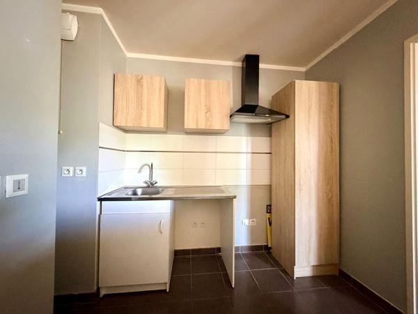 Appartement Combs La Ville 2 pièces 48m²