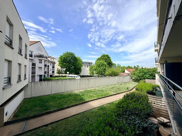 Appartement Combs La Ville 2 pièces 48m²
