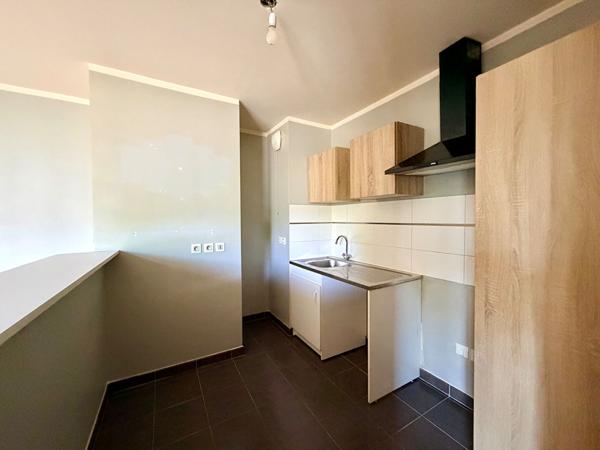 Appartement Combs La Ville 2 pièces 48m²
