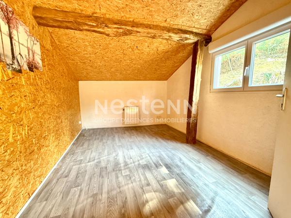 A VENDRE : MAISON FAMILIALE DE CARACTÈRE AVEC DÉPENDANCE ET BEAUX VOLUMES