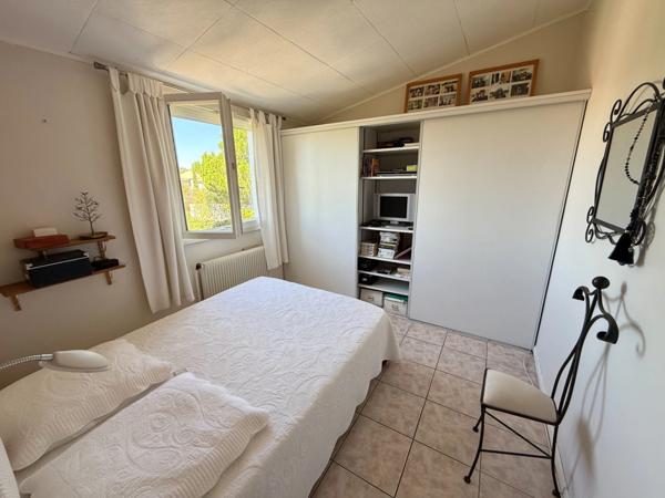 Maison rénovée avec jardin arboré, 3 chambres, garage – proche commerces BEZIERS