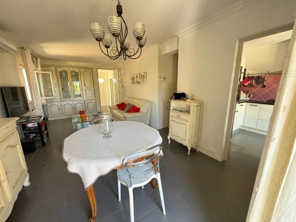 Maison rénovée avec jardin arboré, 3 chambres, garage – proche commerces BEZIERS